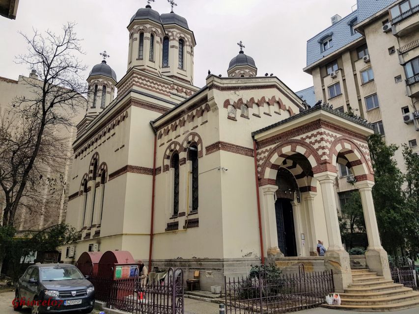 Eastern Orthodox Church Art in Bucharest - Saint Anton Church: start with the Wallachian Middle Ages vibe