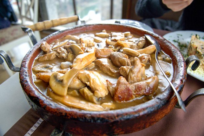Explore Northern Bulgaria Day Trip from Bucharest - Veliko Tarnovo and Tsarevets: medieval power on the hills