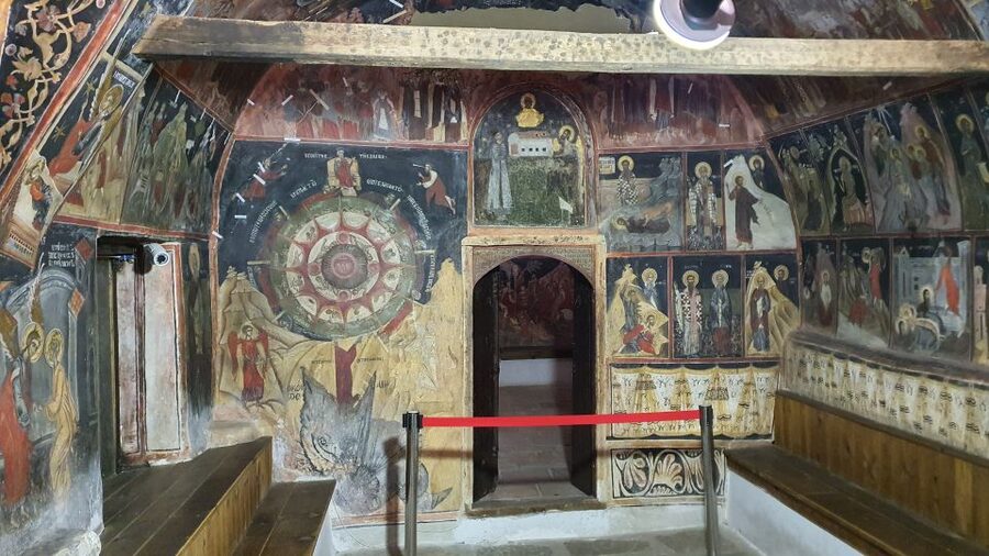From Bucharest: Bulgaria 1-Day Tour - Basarbovo Monastery in 15 minutes: the highlights-first approach
