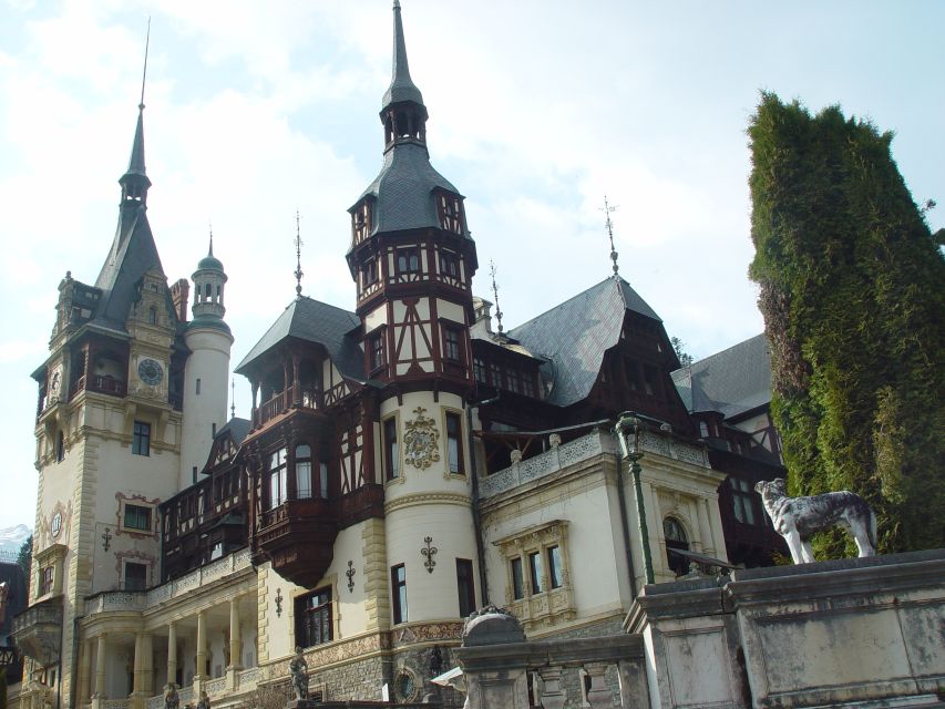 From Bucharest: Dracula Castle Day Trip - Sinaia Monastery: the calm, cultural first stop before the castles