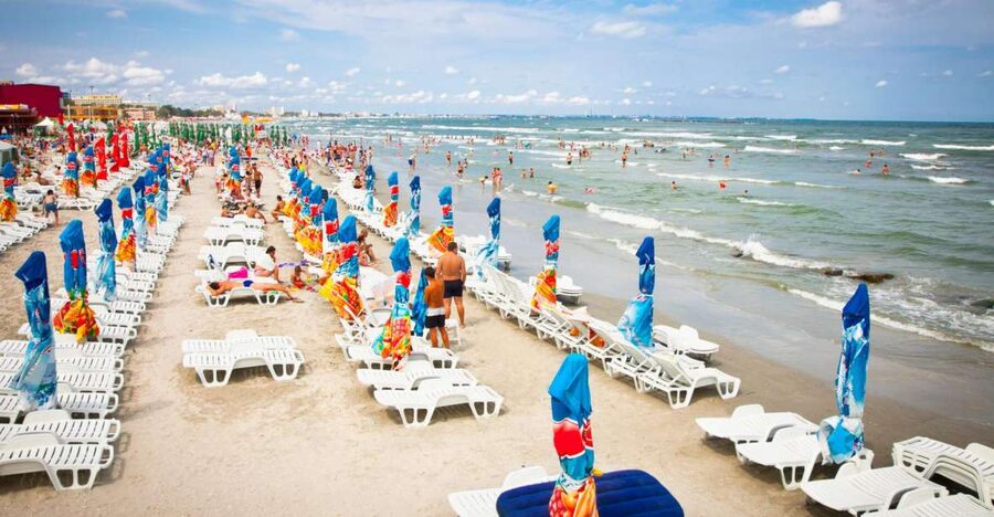 From Bucharest: Full-Day History, Sun & Fun at the Black Sea - Morning drive: Dobrogea views and an easy start from Bucharest