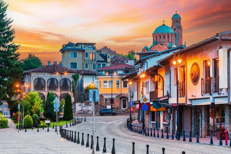 From Bucharest: Full-Day Trip to Bulgaria - Getting from Bucharest to Bulgaria without wasting hours