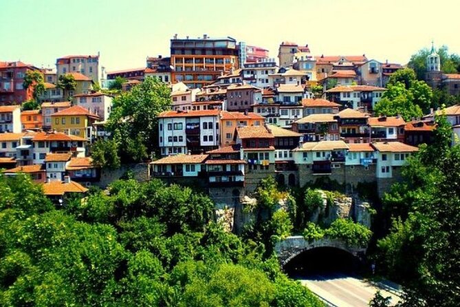 Hike Bulgaria Love Swing, Veliko Tarnovo and Tarevet Fortress - Back to Bucharest: finishing where you started