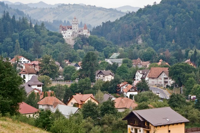Libearty Bear Sanctuary and Dracula's Castle - Day Tour from Bucharest - Lunch is on you: plan for a longer day