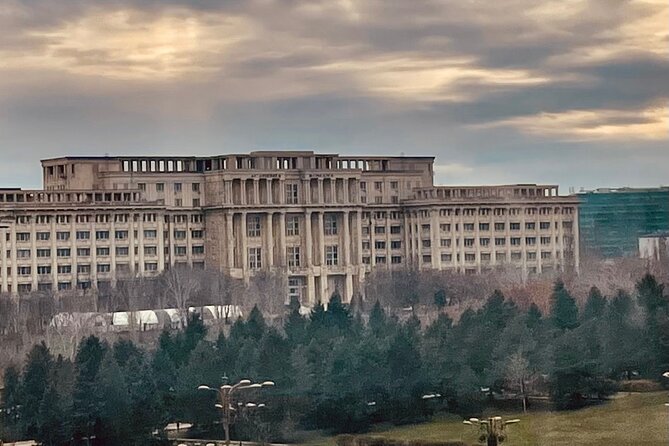 Life in Communism - Piața Revoluției: when public space becomes history in the making