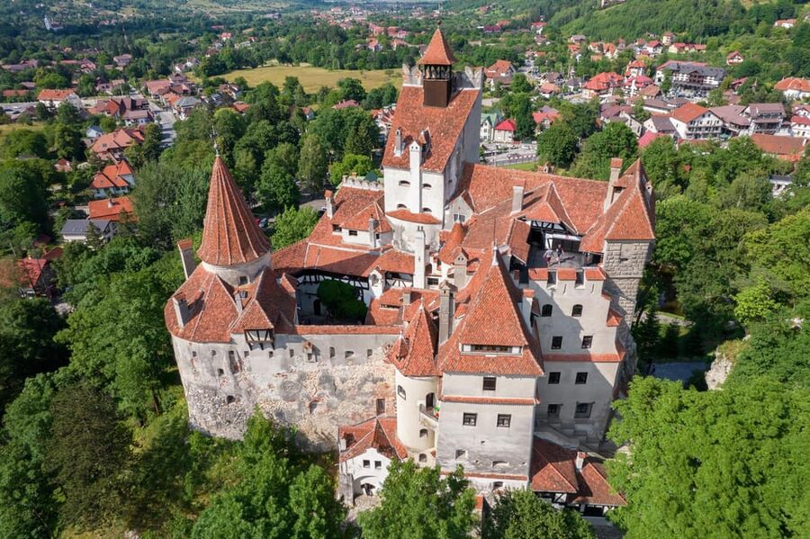 Minivan 8: Peles & Dracula's Castle and Brasov Full-Day Trip - Timing, Lunch, and Why This Day Can Feel Like a Marathon