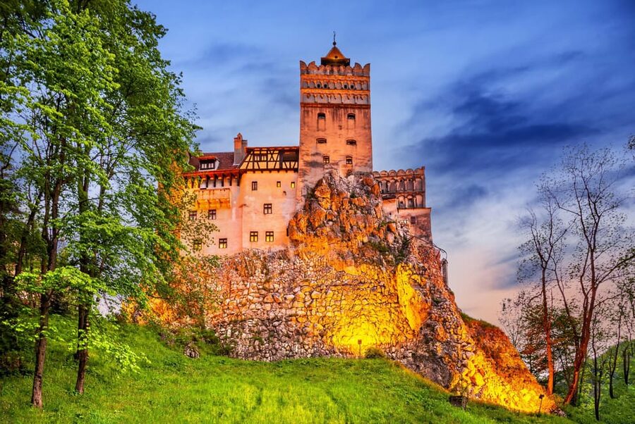 Minivan 8 Places : Dracula Castle, Peles, & Brasov Day Tour - Key Highlights You’ll Actually Notice