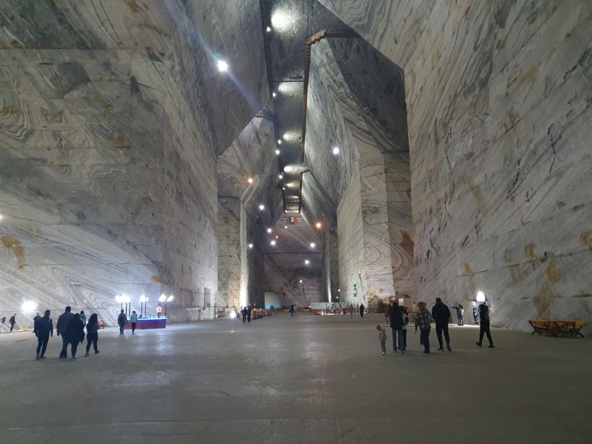 Muddy Volcanoes and Salt Mine Private Tour - Private and flexible pacing: how the tour format improves the day