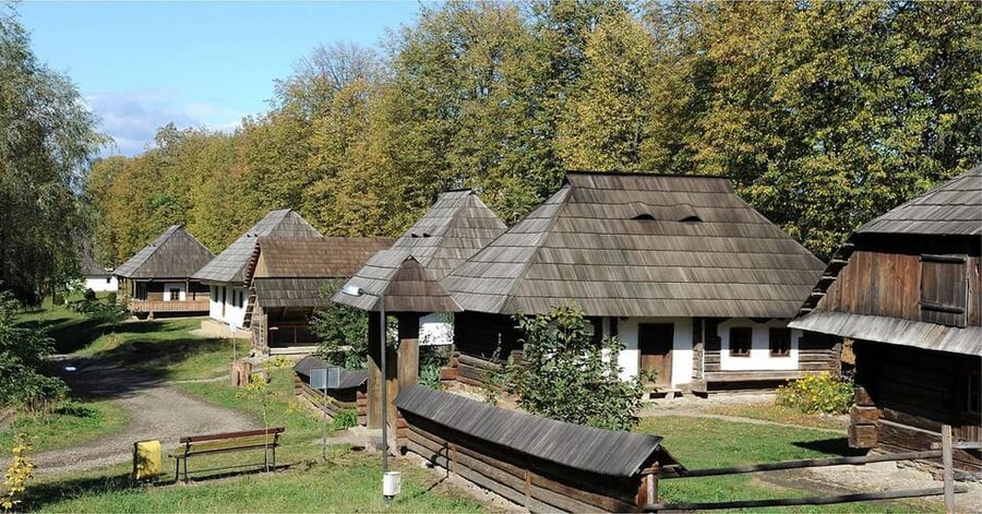 Palace of the Parliament, Village Museum & Ceaușescu Mansion - Tickets, ID, and the Palace entry “maybe” factor