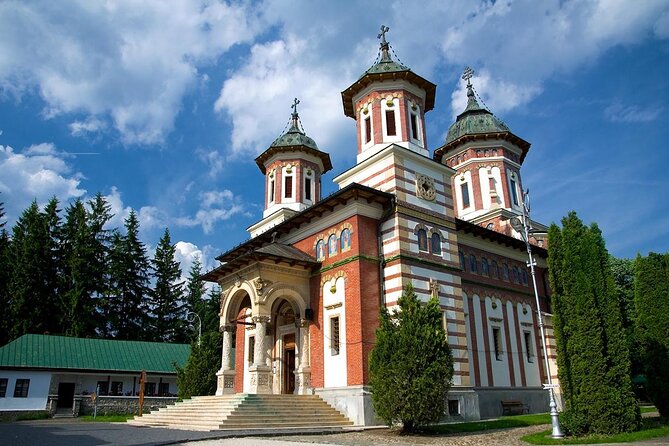 Peles & Cantacuzino Castles: Gourmet Wine & Cultural Day trip - Cantacuzino Castle terrace and the 3-wine tasting