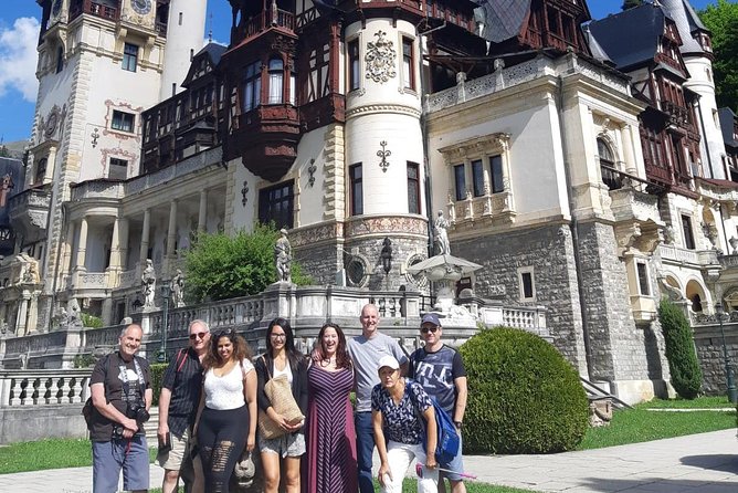 Peles Castle, Dracula's Castle and Medieval Town of Brasov in one day - Brasov Historical Center in one hour: what you can actually do