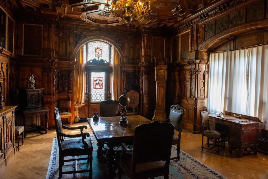 Peles, Dracula's Castles & Brasov: Private Day Trip & Pickup - What to Bring and How to Prepare