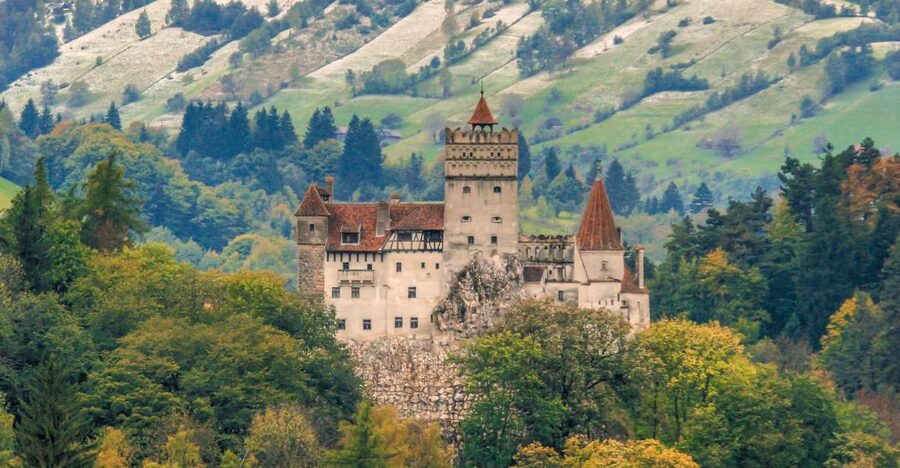 Peles, Dracula's Castles & Brasov: Private Day Trip & Pickup - Peleș Castle: Royal Power, Palace Splendor, and a Real Tip on Timing