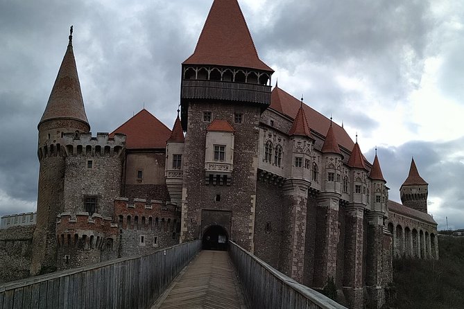 Private 5-Day Tour in Transylvania from Bucharest Hotel Pick-up and Drop off - Day 3: UNESCO fortified churches around Biertan, Sibiu squares, and Medias lanes