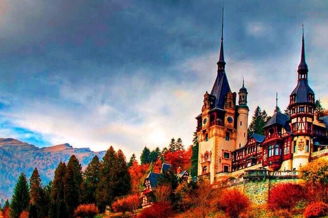 Private Day Tour to Historical Villages in Sinaia - First stop: Bucharest’s quick hits before the countryside shift