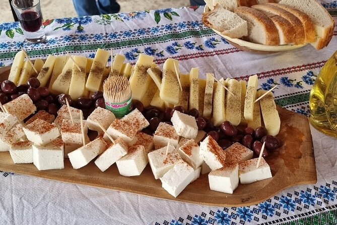 Private Day Tour to Historical Villages in Sinaia - Izvorul Alb and the farm moment that slows your brain down