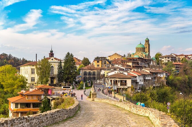 Private Day-Trip to Medieval Bulgaria from Bucharest - Veliko Turnovo and Tsarevets Hill: medieval power on a hilltop