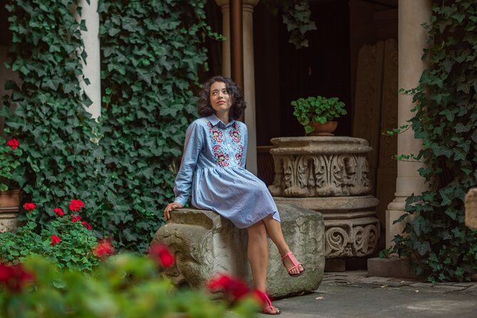 Private Photo-Shoot with Award-Winning Photographer - Who should book this private Bucharest photo session