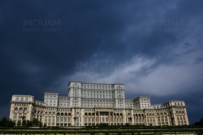 Private Tour: Story of Communism in Bucharest - Communism-Era Neighborhoods: Old Socialist Bucharest from the Road