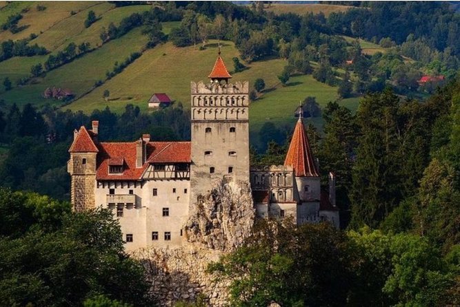 Private tour to Bran Dracula's Castle and Peleș Royal Castle - Peleș Castle in Sinaia: Royal Summer Grandeur, Plus Real Architectural Story