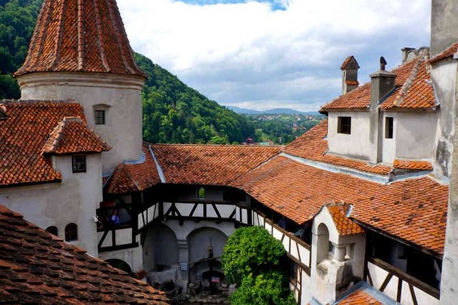 Private Tour to Dracula's Castle, Peles Castle from Bucharest - The value of a private Peles, Bran, and Brasov day from Bucharest