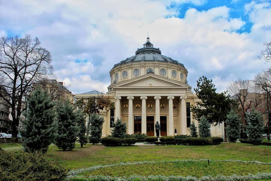 Roma Culture, Realities and Slavery History, Walking tour - Revolution Square Pass-By: Seeing Power Without Needing to Stop