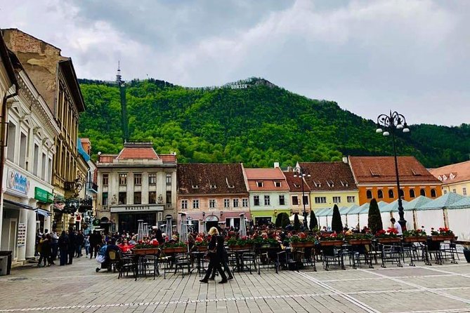 Sinaia and Brasov in one day - Pickup, comfort, and what the group size changes