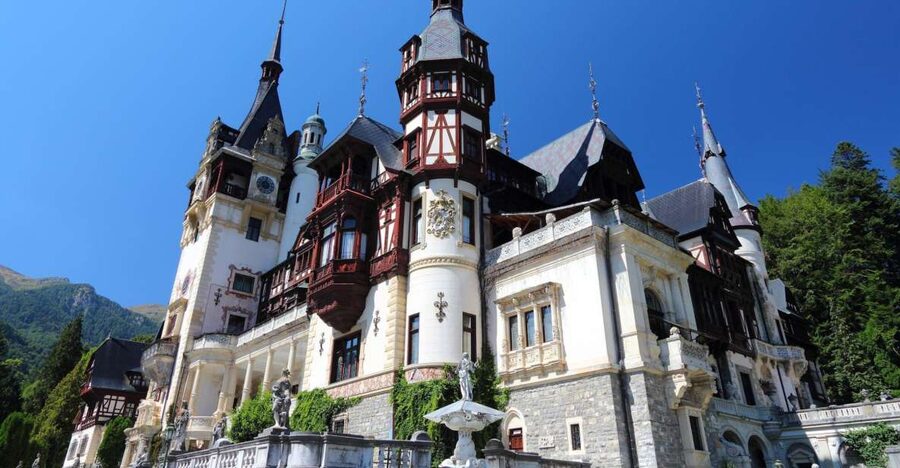 Sinaia: Peleș Castle Tour with An Expert Guide - Key things to notice before you go