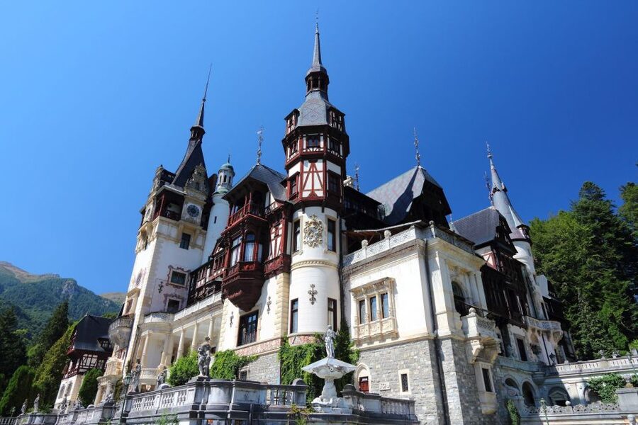 Sinaia: Peleș Castle Tour with An Expert Guide - Ground floor highlights: reception rooms, four seasons statues, and the royal vibe