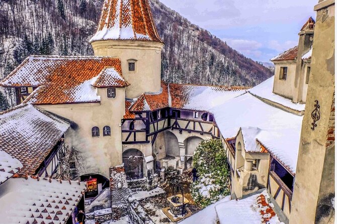 Small Group (max 7) Dracula's Castle, Peleș Castle, Brașov city - What to pack and how to enjoy each stop more