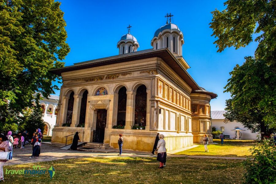 Small Group Tour to Mogosoaia Palace & Snagov Monastery - Mogosoaia Palace and Brancovenesc Architecture in 1702