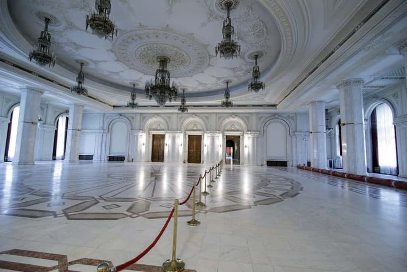 Spanish & Italian guided tour - Palace of Parliament - The grand ballroom finale: the scale is hard to forget