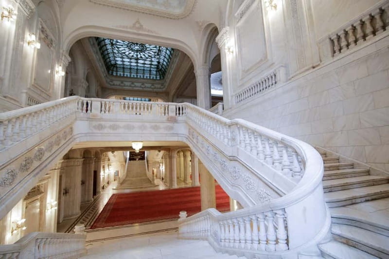 Spanish & Italian guided tour - Palace of Parliament - Security rules that can make or break your entry