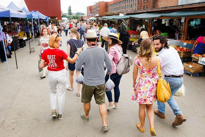Taste Bucharest: A Food Lover's Tour of Markets & Neighbourhoods - How the history stops make the food taste better