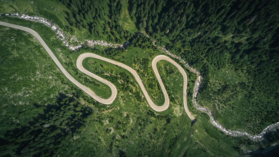 Transfagarasan Road Trip - Poenari Castle stop: photo time and the risk of closure