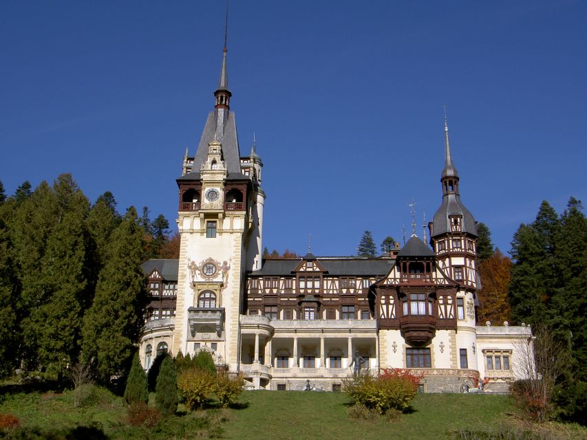 Transylvania: Cultural Full-Day Trip by Minivan - Bran Castle: Dracula inspiration in a medieval setting