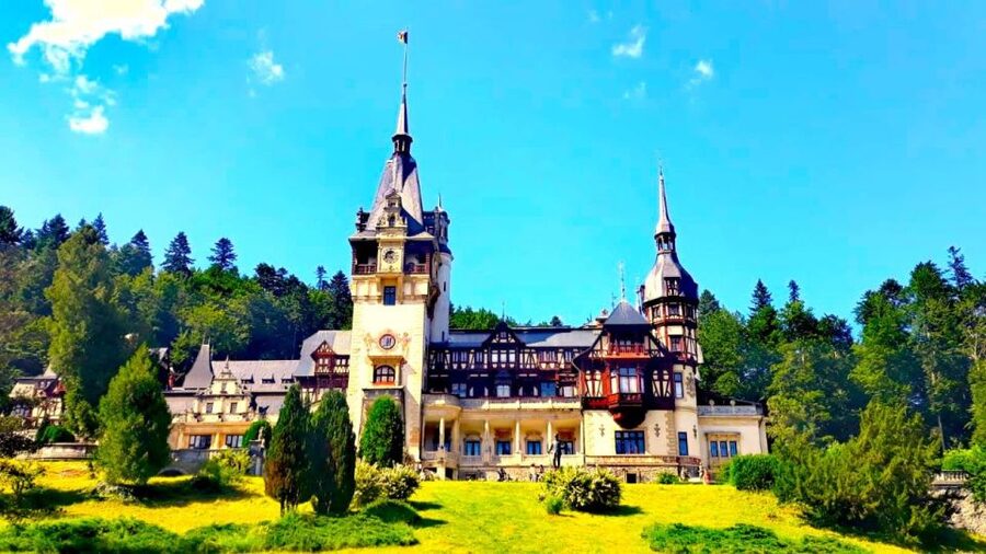 Transylvania Tour: Dracula's Castle, Peles Palace & Brasov - Why the guide experience can make or break the day