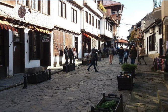 Veliko Tarnovo and Medieval Bulgaria Private Day Trip from Bucharest - Beyond the headline sites: Arbanassi and artisan time