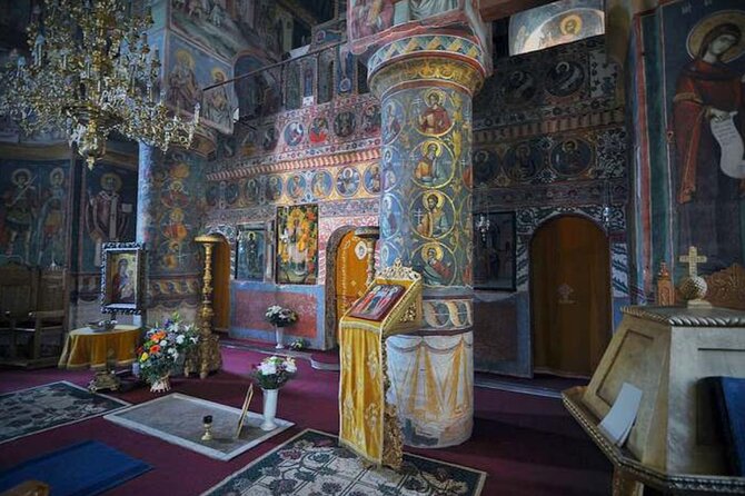 Vlad the Impaler Royal Court from Târgoviște, Peleș Castle and Dracula grave - A Dracula-themed day trip that still feels practical
