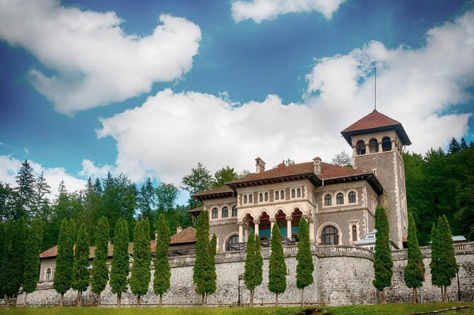 Wednesday Adams Family - Visit 6 filming locations, Private tour - Key highlights you’ll feel immediately