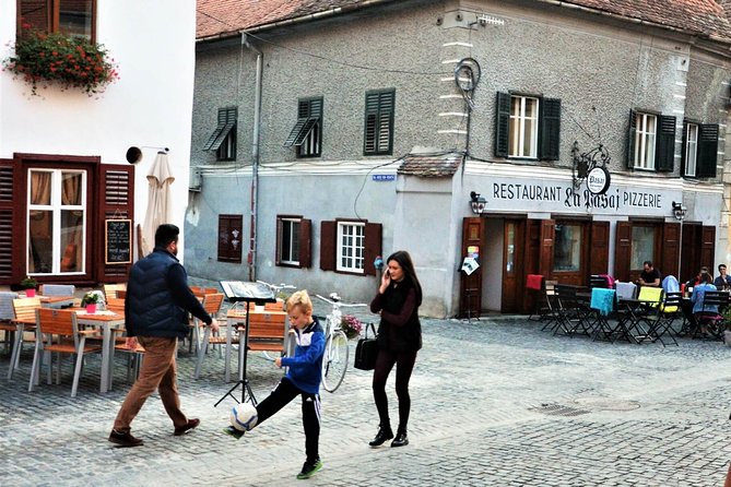 Your rendez-vous with Europe's past: time-travel to Maramures, Transylvania - Day 7: Bran Pass, Bran Castle, Peles Castle, and a final evening in Bucharest